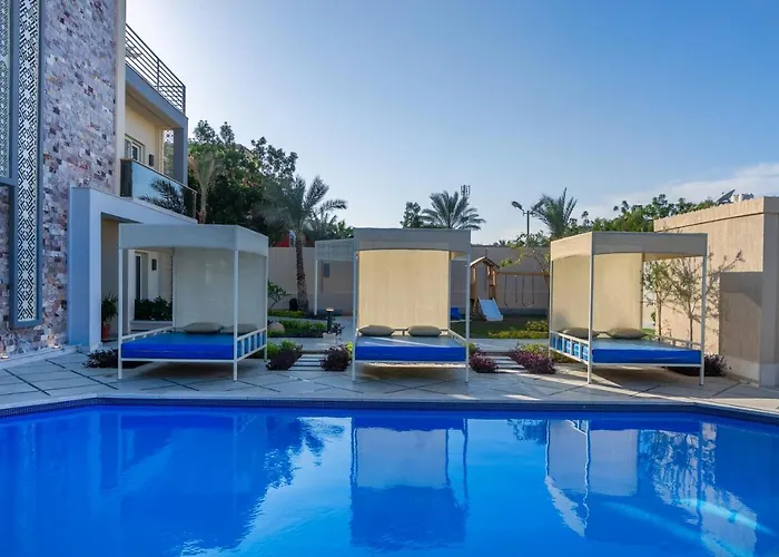 Aparthotel Serenity 4*