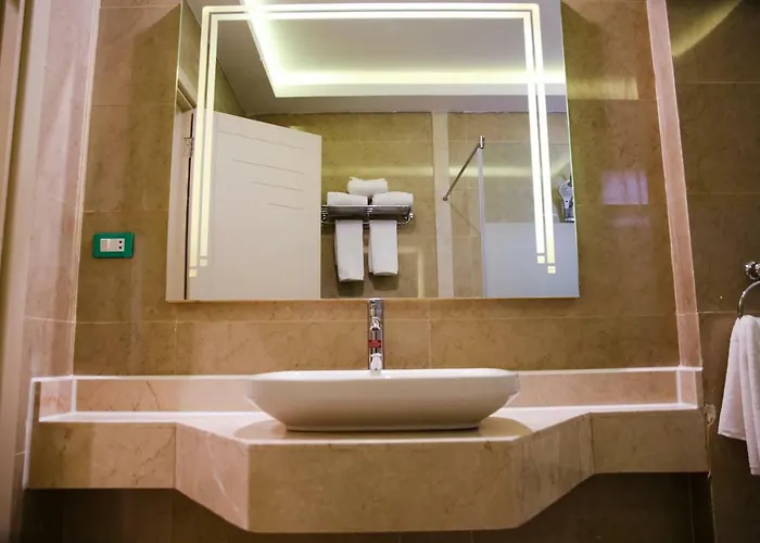 Serenity Aparthotel 4*