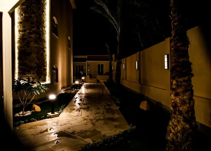 Aparthotel Serenity 4*