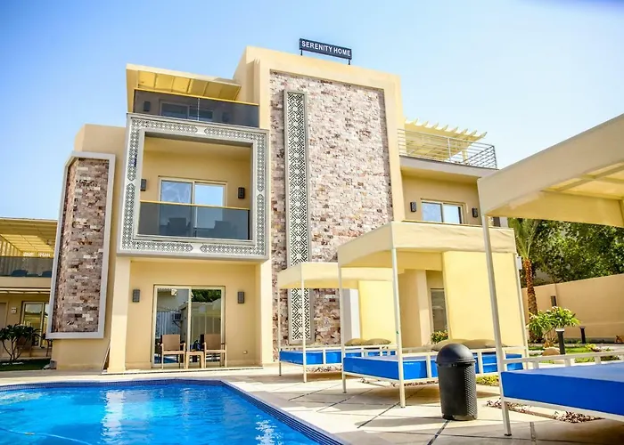 Aparthotel Serenity 4*